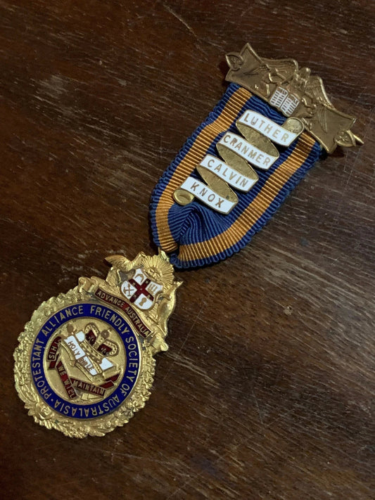 *RARE* Vintage Breast Badge Protestant Alliance Friendly Society of Australasia - Luxe Regalia